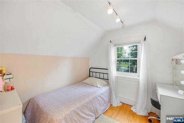 335 River Road, New Milford, NJ 07646