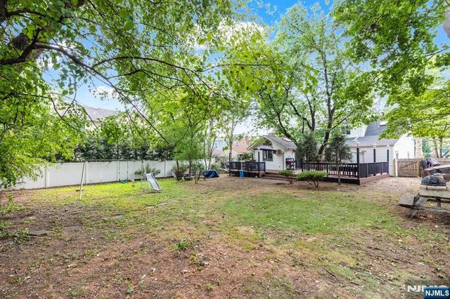 335 River Road, New Milford, NJ 07646