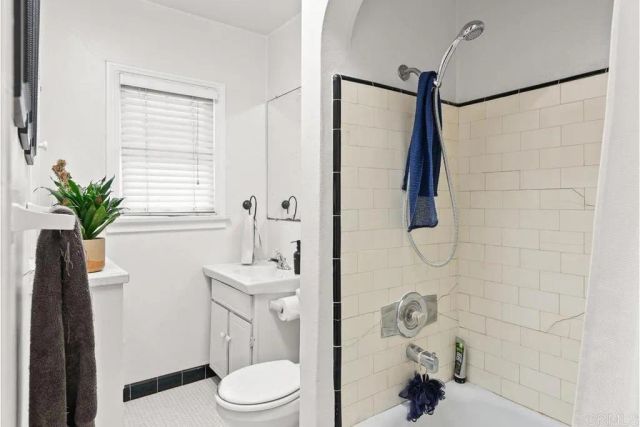 3325-3329 Dale St, San Diego, CA 92104