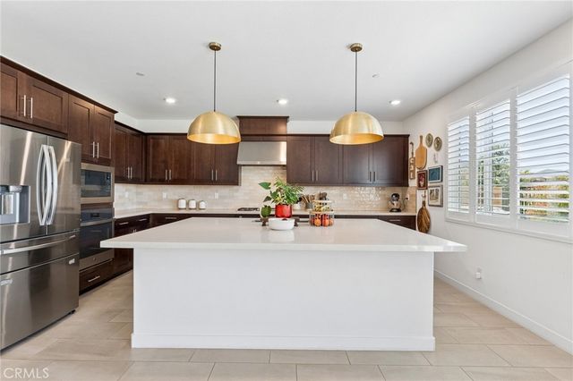1886 Pele Way, Corona, CA 92882