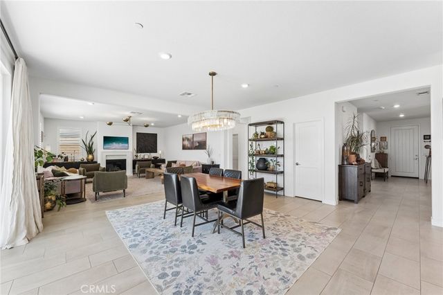 1886 Pele Way, Corona, CA 92882