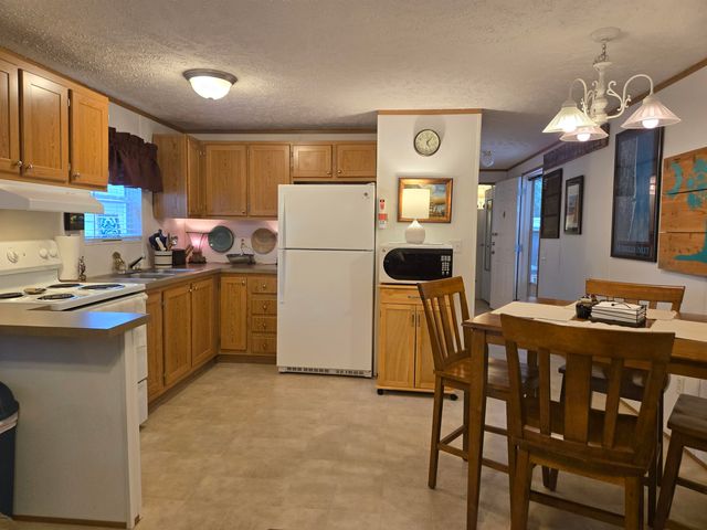 418 Delton Dr., Garden City Beach, SC 29576