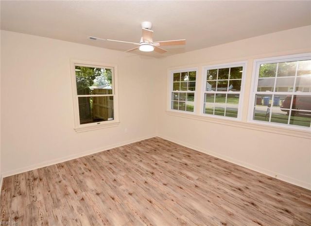 2410 Payne RD, Chesapeake, VA 23323