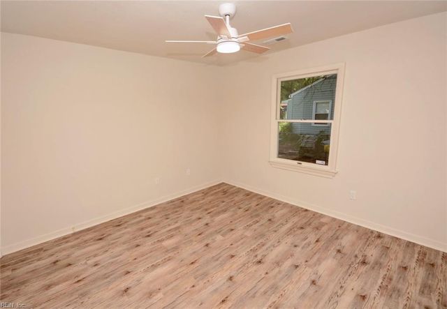 2410 Payne RD, Chesapeake, VA 23323