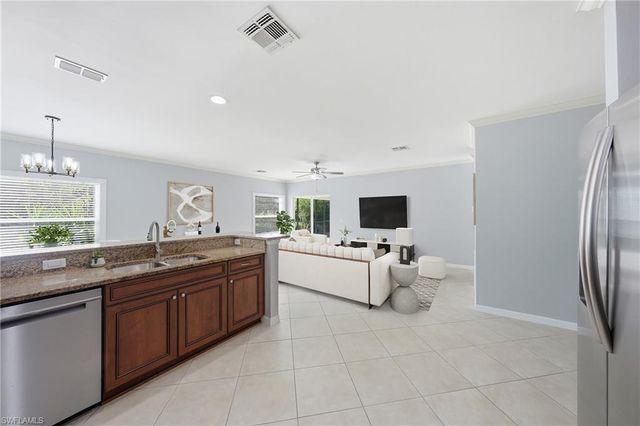 15078 Topsail CT, Naples, FL 34119