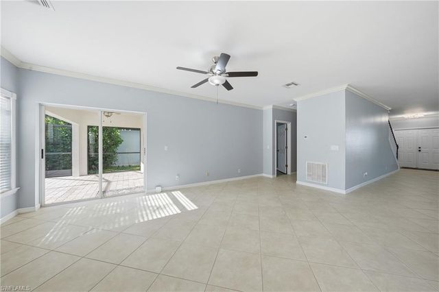 15078 Topsail CT, Naples, FL 34119