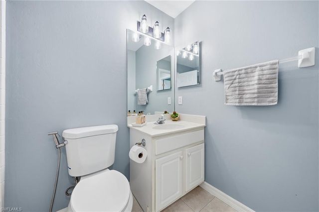 15078 Topsail CT, Naples, FL 34119