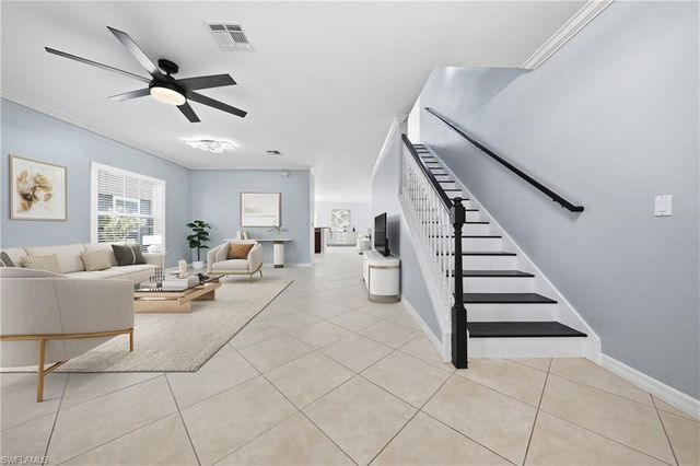 15078 Topsail CT, Naples, FL 34119