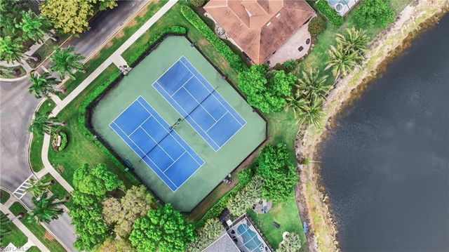 15078 Topsail CT, Naples, FL 34119