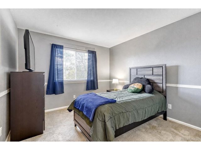 360 Kingbird Cir, Highlands Ranch, CO 80129