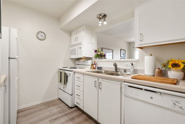 2210 Miguel Chavez Road 1423, Santa Fe, NM 87505