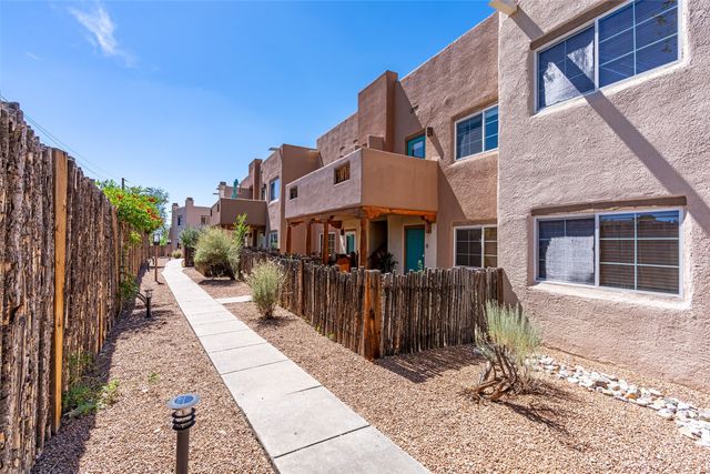 2210 Miguel Chavez Road 1423, Santa Fe, NM 87505
