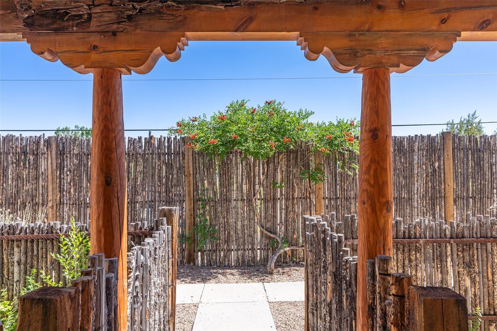 2210 Miguel Chavez Road 1423, Santa Fe, NM 87505
