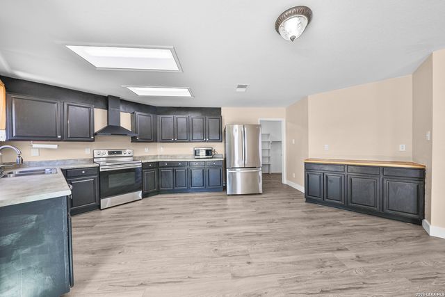 8331 Davis Cavern, San Antonio, TX 78254