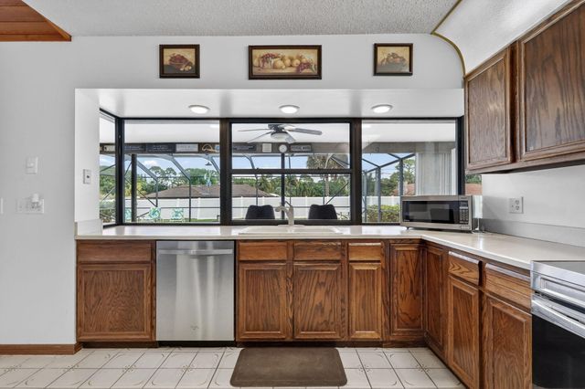 1543 SE Chiffon Avenue, Port St. Lucie, Port St Lucie, FL 34952