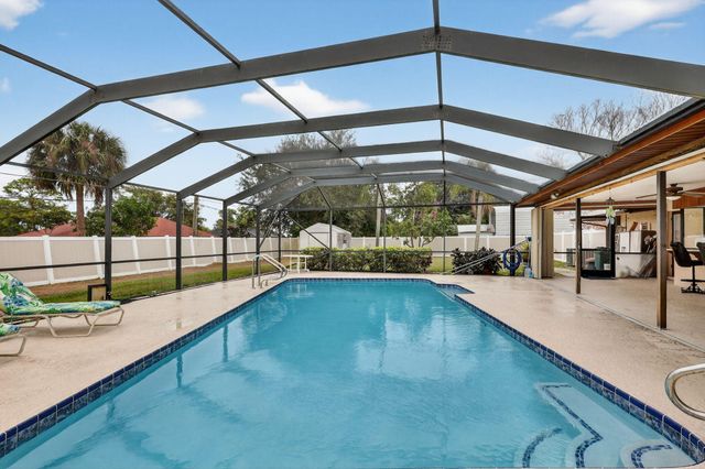 1543 SE Chiffon Avenue, Port St. Lucie, Port St Lucie, FL 34952