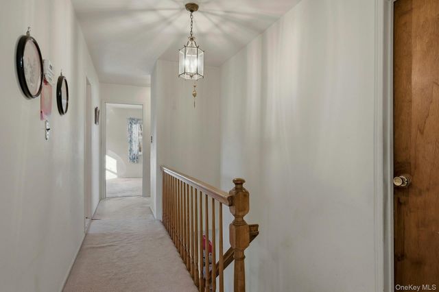 1 Hillcrest Road, Port Washington, NY 11050