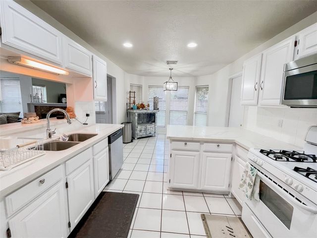 1414 New Cedars Drive, Houston, TX 77062