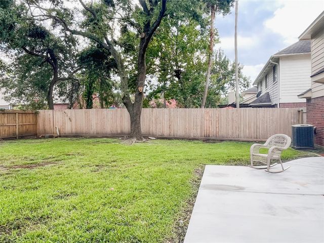 1414 New Cedars Drive, Houston, TX 77062