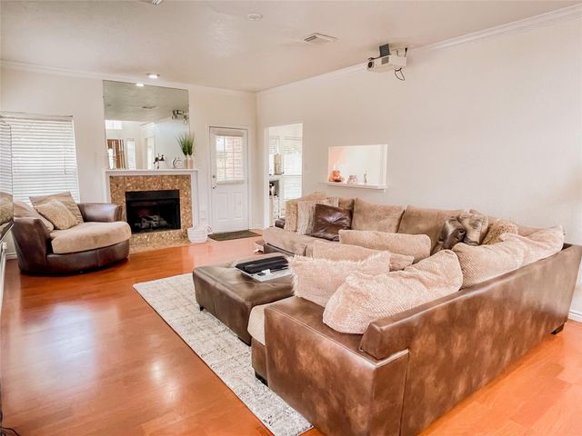 1414 New Cedars Drive, Houston, TX 77062