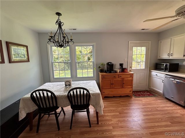 6033 Ironworks Ct, Mechanicsville, VA 23111