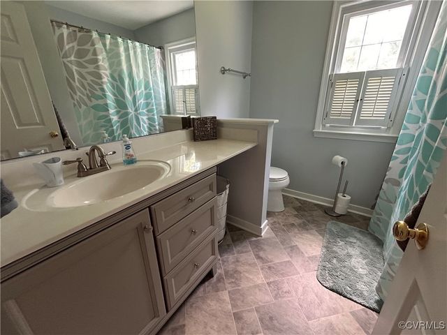 6033 Ironworks Ct, Mechanicsville, VA 23111
