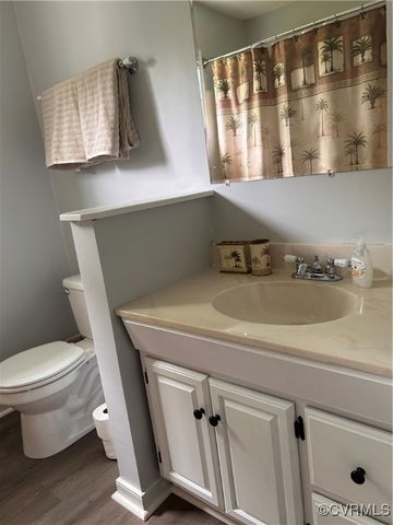 6033 Ironworks Ct, Mechanicsville, VA 23111