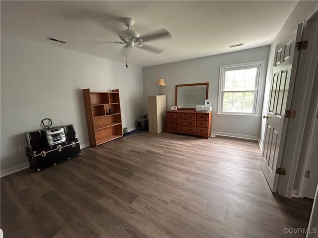 6033 Ironworks Ct, Mechanicsville, VA 23111