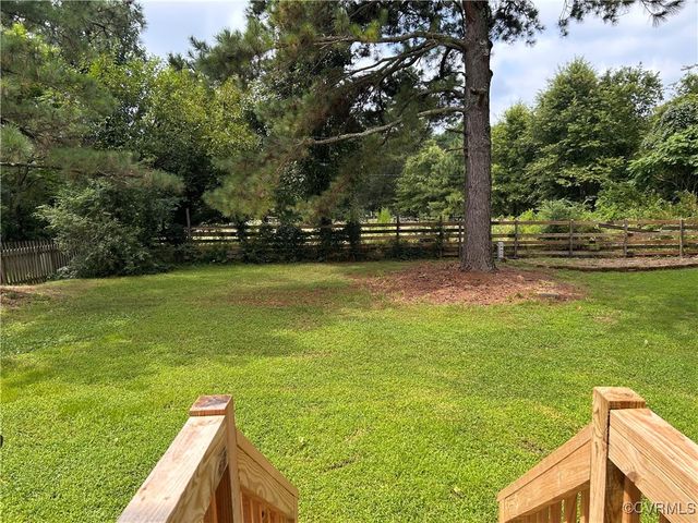 6033 Ironworks Ct, Mechanicsville, VA 23111