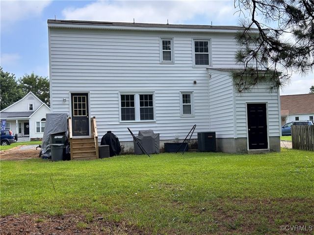 6033 Ironworks Ct, Mechanicsville, VA 23111
