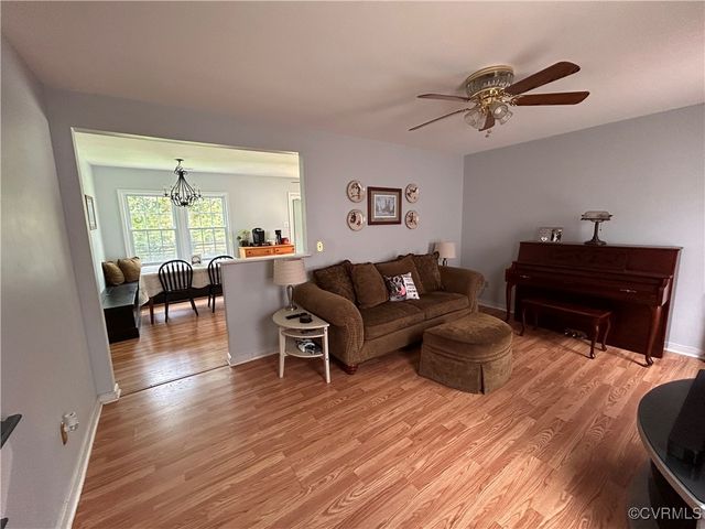 6033 Ironworks Ct, Mechanicsville, VA 23111