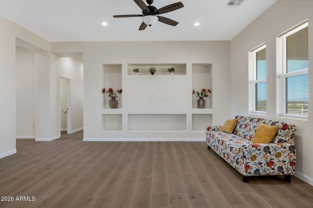 37010 W WHITTON Avenue, Tonopah, AZ 85354