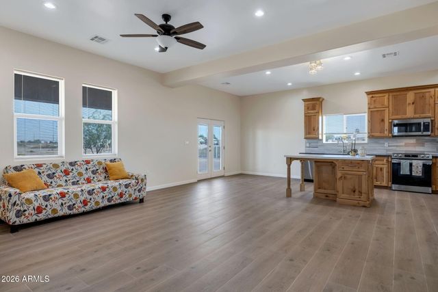 37010 W WHITTON Avenue, Tonopah, AZ 85354