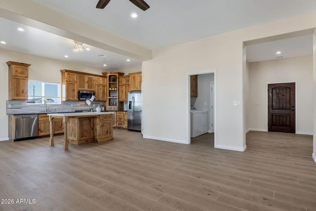37010 W WHITTON Avenue, Tonopah, AZ 85354