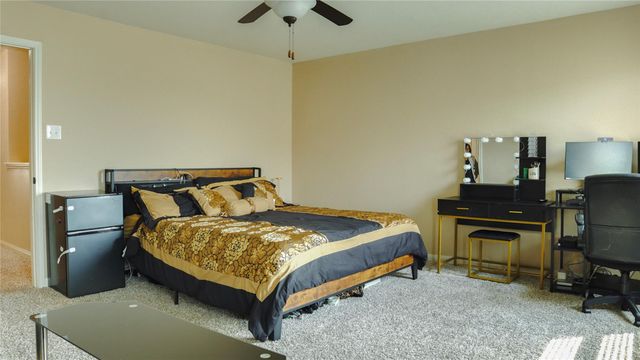 312 Driftwood Grove Lane, Brookshire, TX 77423