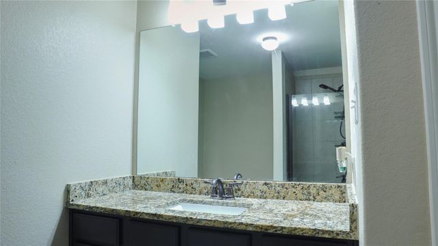 312 Driftwood Grove Lane, Brookshire, TX 77423