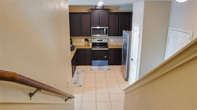 312 Driftwood Grove Lane, Brookshire, TX 77423