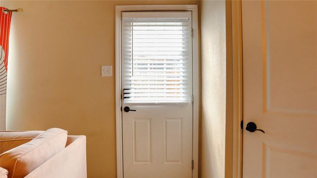 312 Driftwood Grove Lane, Brookshire, TX 77423