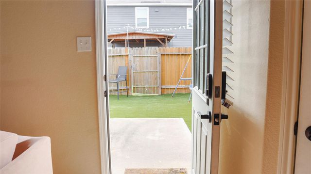 312 Driftwood Grove Lane, Brookshire, TX 77423