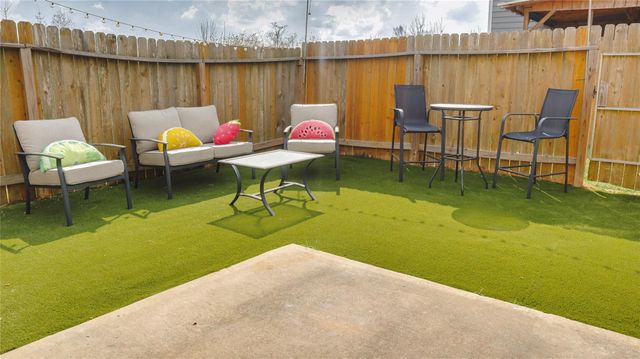 312 Driftwood Grove Lane, Brookshire, TX 77423