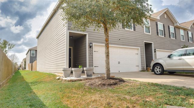 312 Driftwood Grove Lane, Brookshire, TX 77423