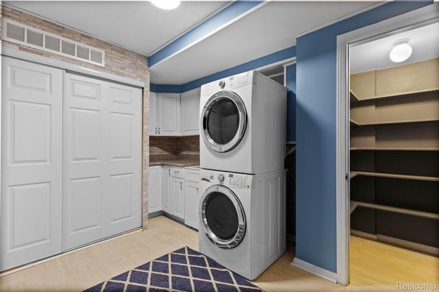 114 Interlochen Drive, Algonac, MI 48001