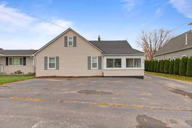 114 Interlochen Drive, Algonac, MI 48001