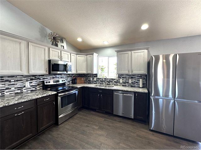 692 S Aguilar Dr, Pueblo West, CO 81007