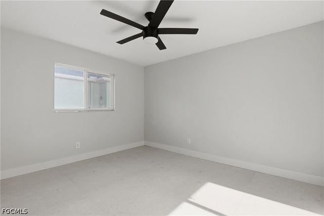 627 SW 56th ST, Cape Coral, FL 33914