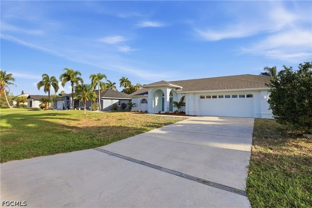 627 SW 56th ST, Cape Coral, FL 33914
