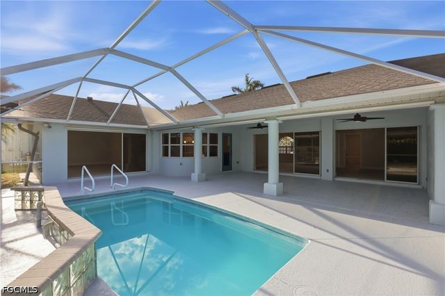 627 SW 56th ST, Cape Coral, FL 33914