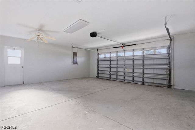 627 SW 56th ST, Cape Coral, FL 33914