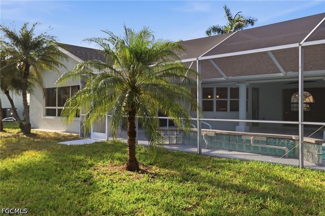 627 SW 56th ST, Cape Coral, FL 33914