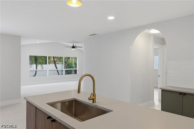 627 SW 56th ST, Cape Coral, FL 33914